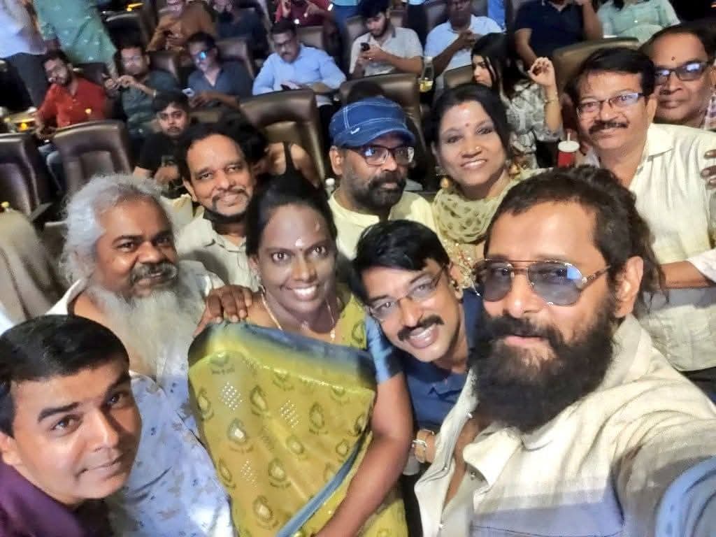 kayaldevaraj's tweet photo. #Throwback Pictures
2023 April 28th
#PS2 Show Time #PS2FDFS
The epic tale of #PS2 is finally here
#CholasAreBack #PonniyinSelvan2 #ManiRatnam #ARRahman #MadrasTalkies #LycaProductions
#ChiyaanVikram https://t.co/kvwX60Hrr3