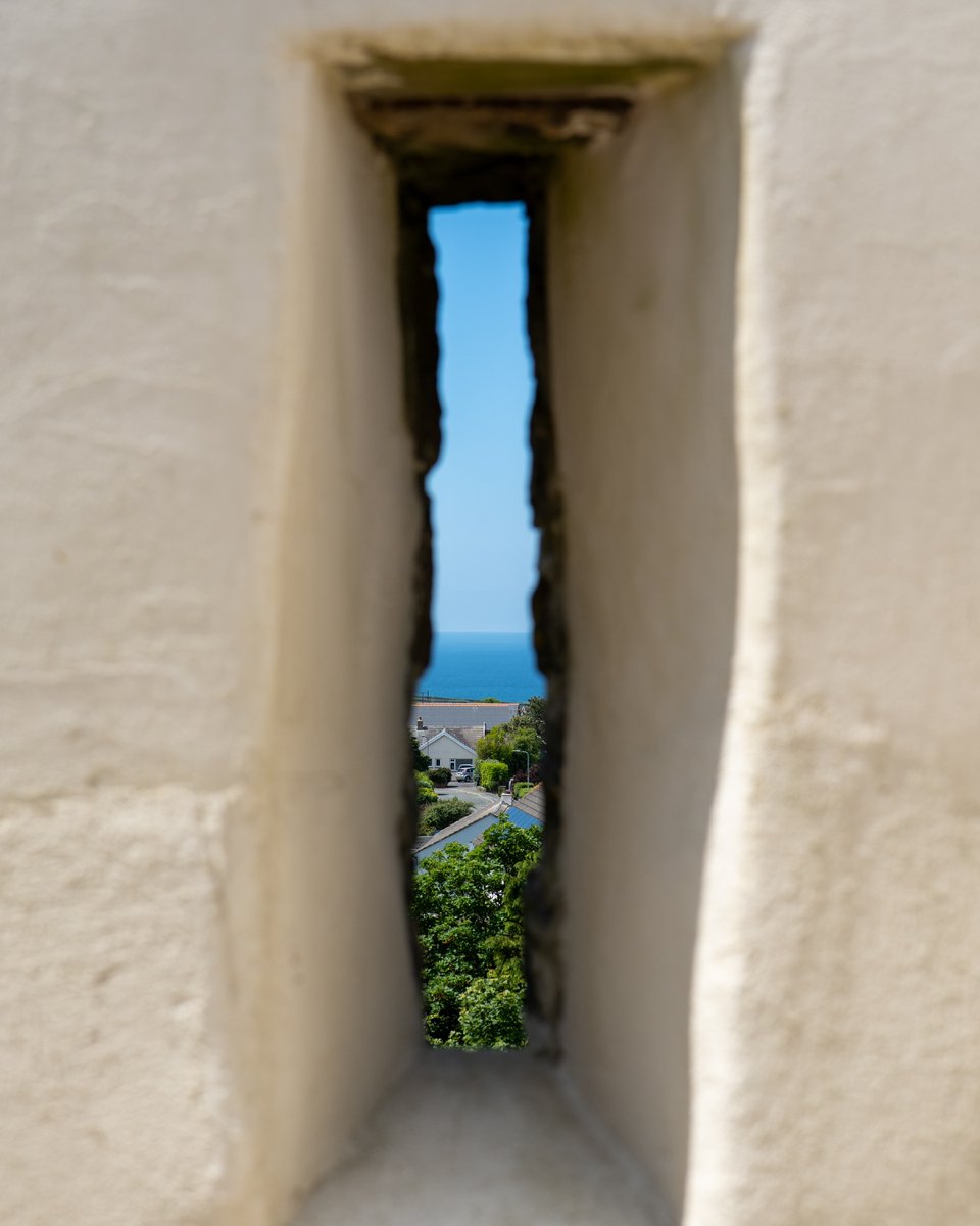 RochCastle's tweet photo. A view we’ll never tire of.

From every window, doorway and arrow slit, Roch Castle reveals some of the best views across Pembrokeshire. 

#rochcastle #thecelticcollection #stdavids #pembrokeshire https://t.co/J5onYriV2w