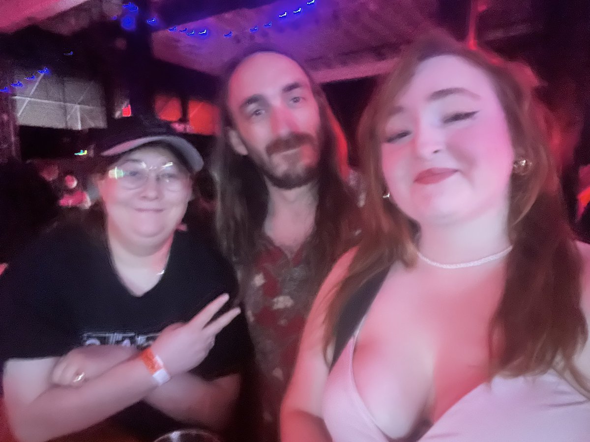 ⋆˚꩜.ᐟ logan tweet media