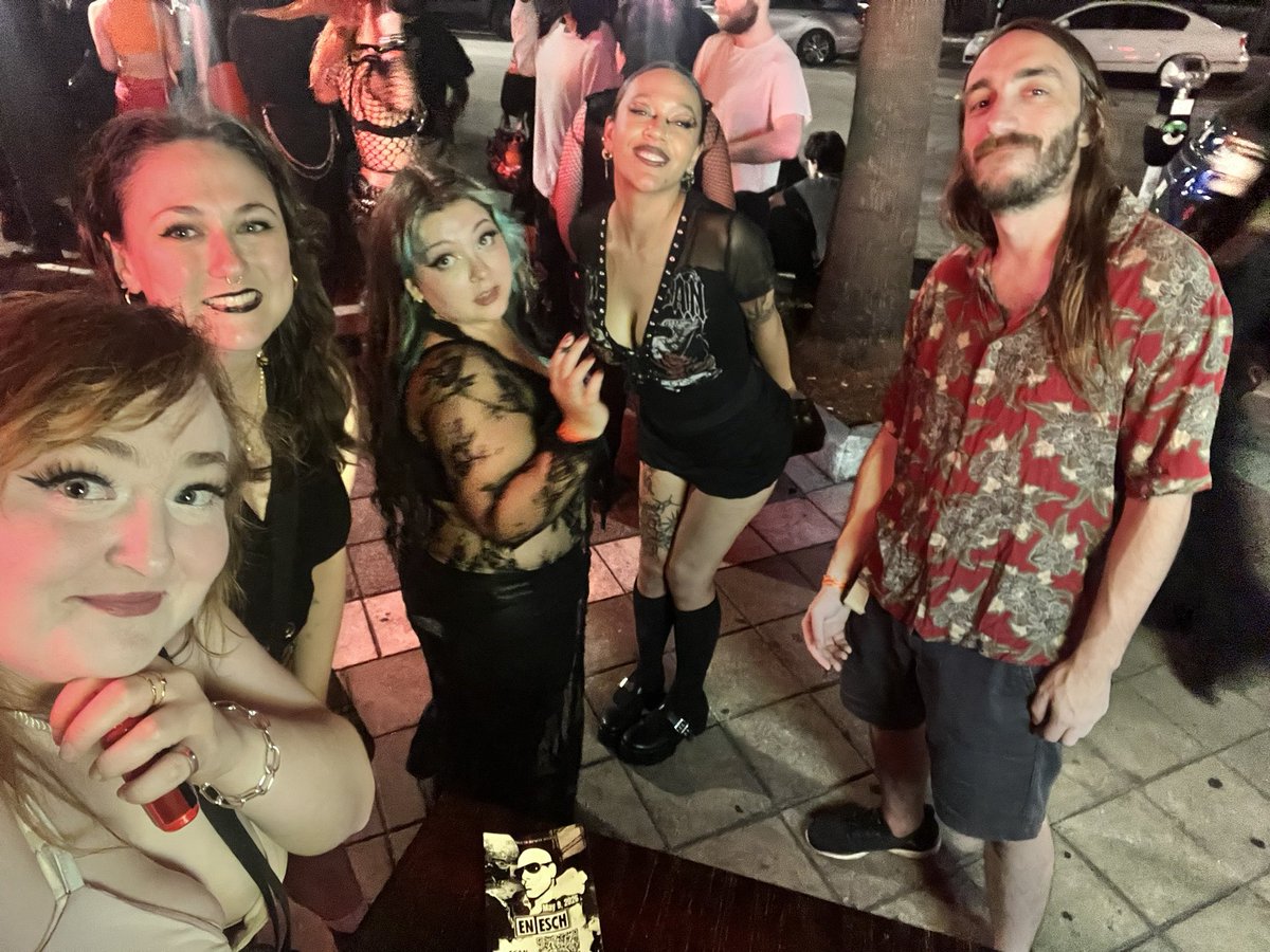 ⋆˚꩜.ᐟ logan tweet media