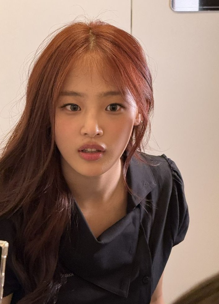 butterfly_jihye's tweet photo. Minji, I hope your safe and healthy..we miss you 🐻 https://t.co/yvQeshFaKF