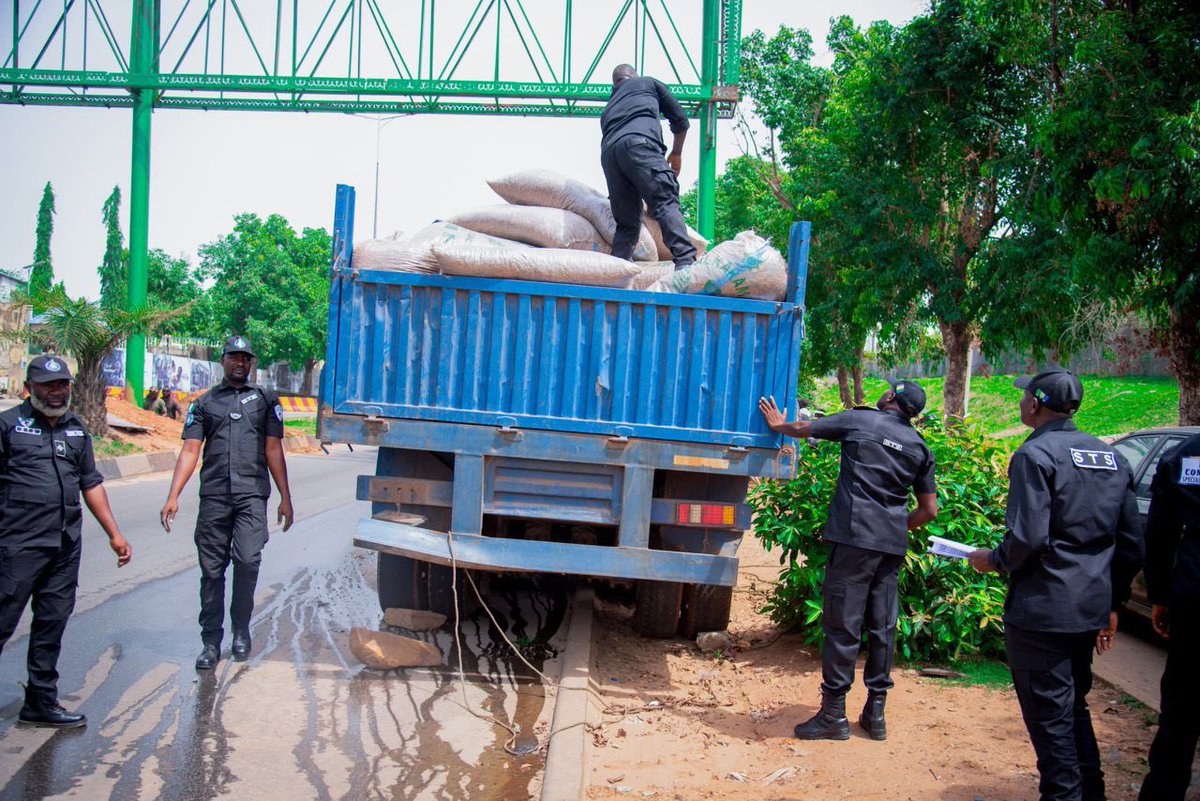 Nigeria Police Force tweet media