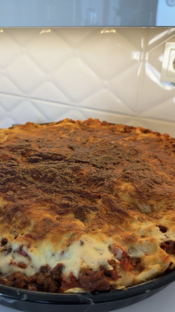 tamutmain's tweet photo. yorulduğuma değdi galiba
lazanya vs tiramisu https://t.co/AhBKQqvCD5