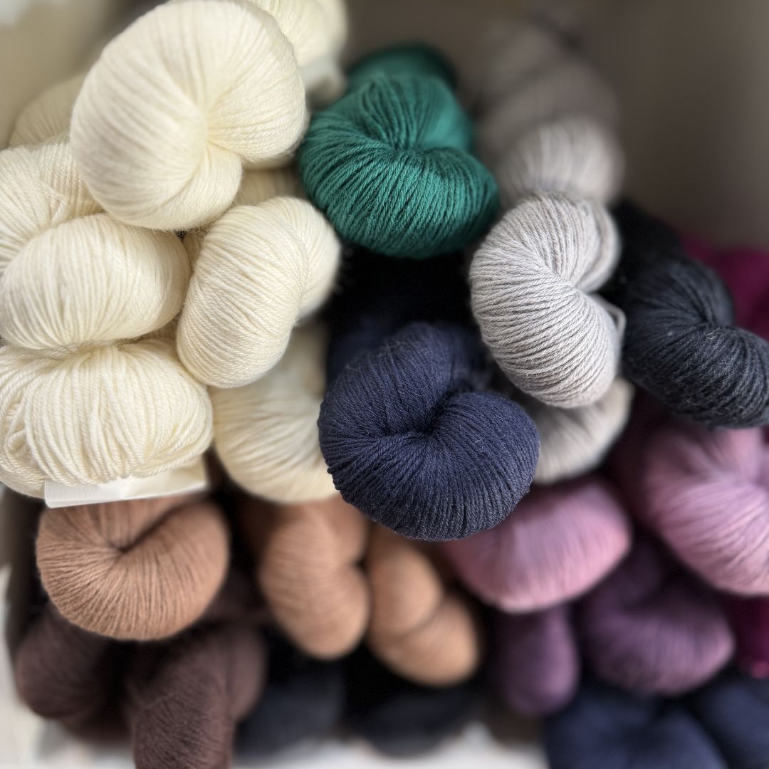 Cascade Yarns tweet media