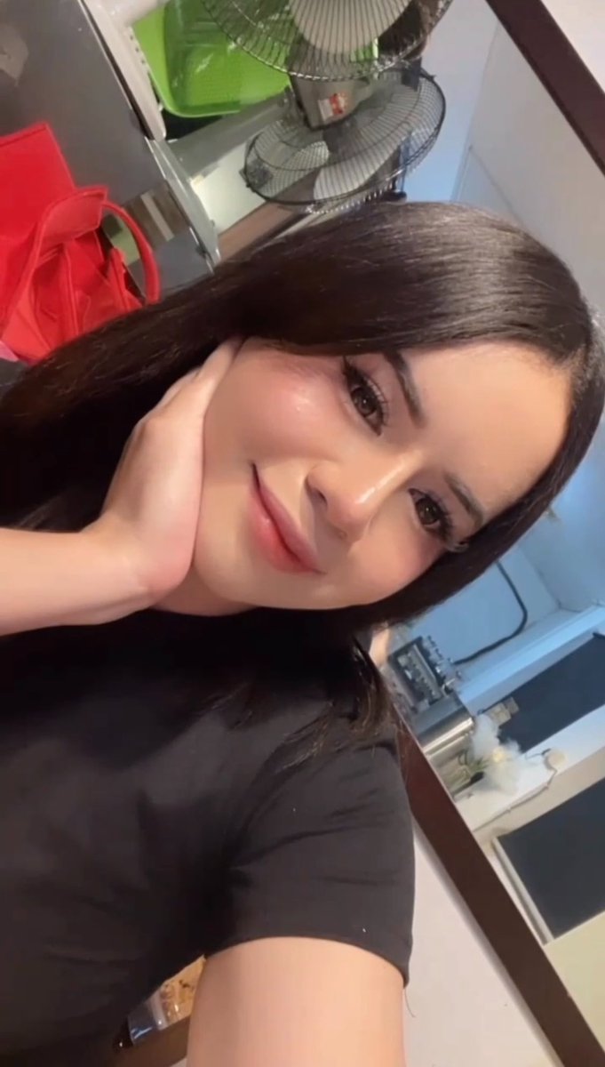 iiesha1998's tweet photo. hi awak nak join fanspage dekat tele ya https://t.co/IqItYqO9wu