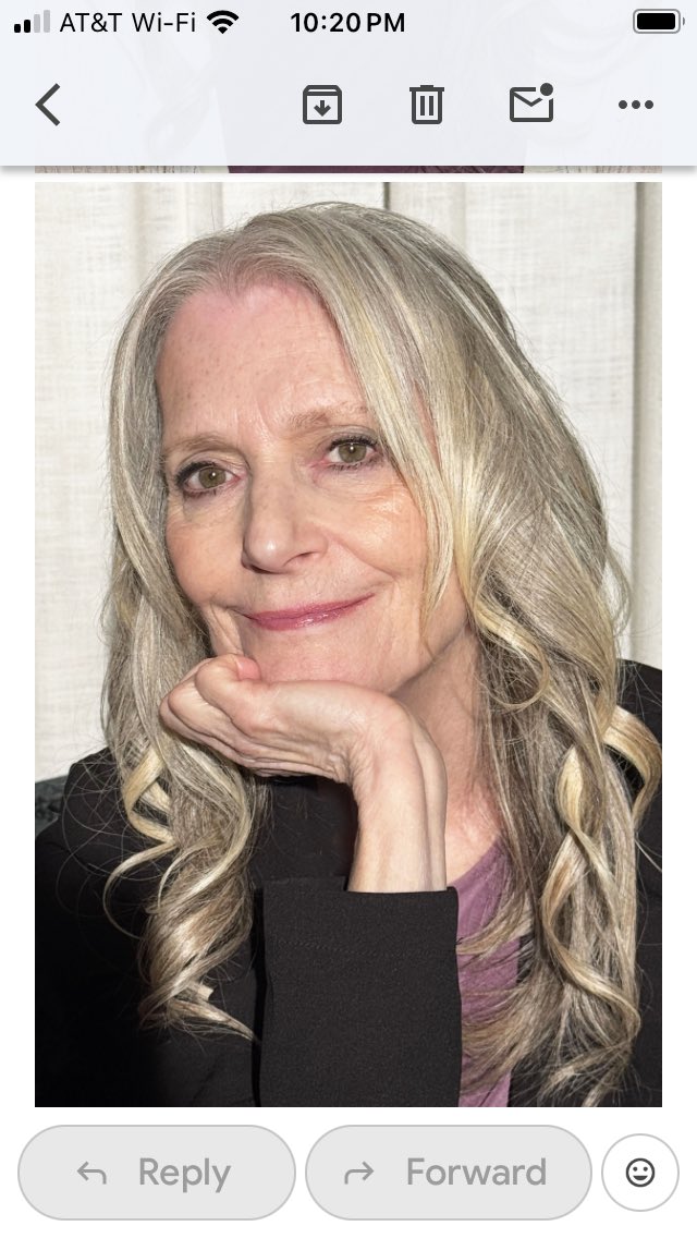 TheRosesP's tweet image. Good Monday morning people 💙🏞️😊. It’s a new week,new start.Work on your goals and stay positive💪! #Monday motivation #goals #new week