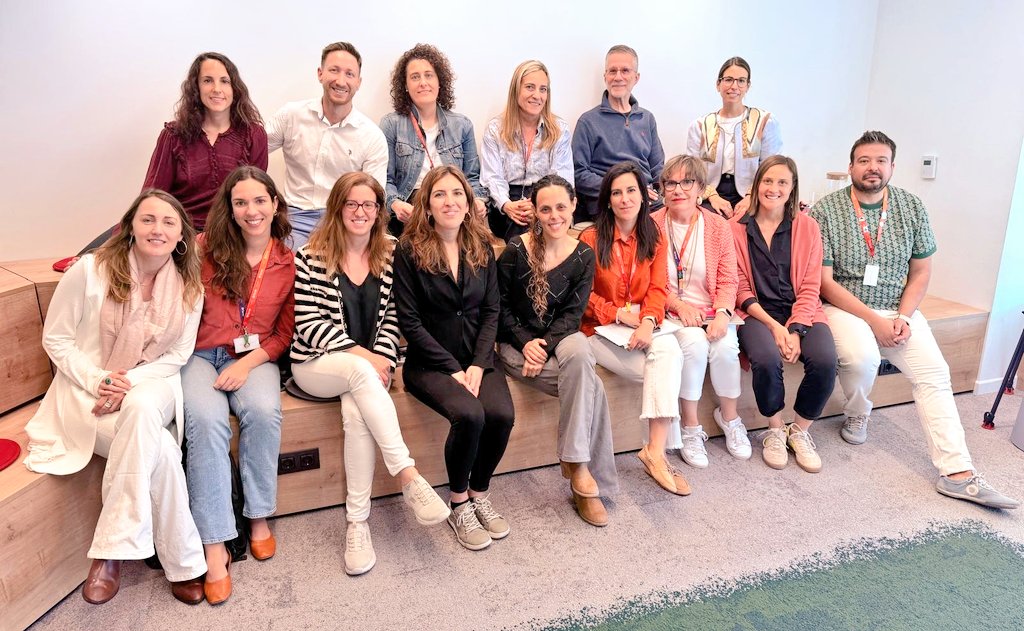 ehuntingtones's tweet image. Hoy hemos tenido la oportunidad de acercar a todo el equipo de @ferrerforgood,  la realidad y los retos cotidianos de la enfermedad de #Huntington más allá de los trastornos del movimiento. 
También hemos hablado del papel crucial de las Asociaciones de Pacientes. 
#pridopidina