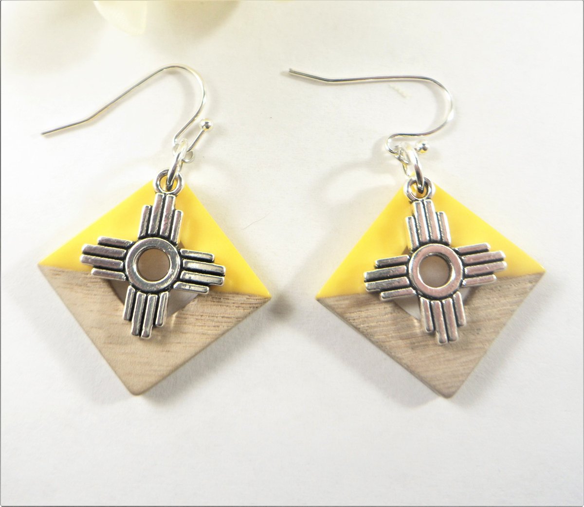 valroseshowers's tweet image. Yellow Zia Sun Earrings: Southwestern Resin &amp;amp; Wood Jewelry tuppu.net/a0a6566c #SantaFe #EtsyShop #NewMexico #EtsySeller #ZiaSunJewelry