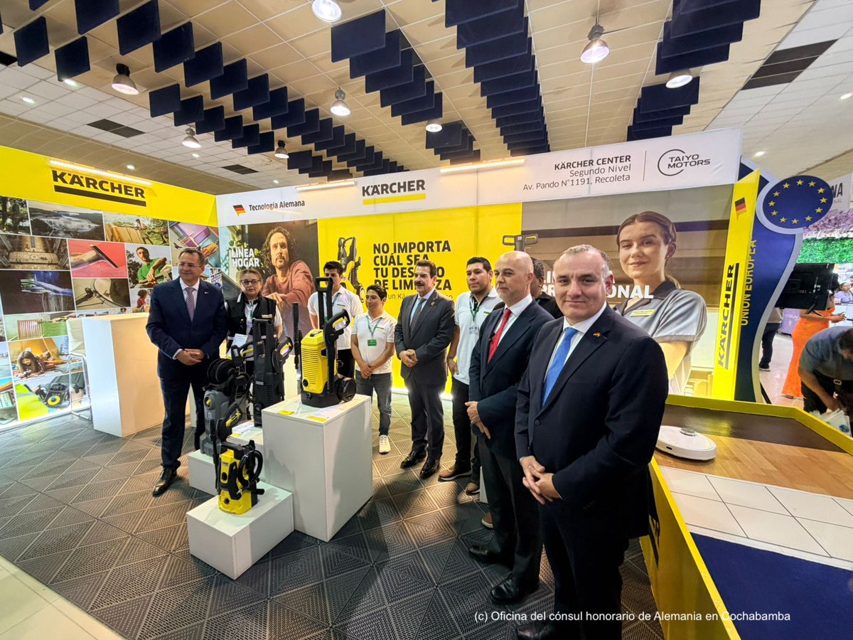 AlemaniaBOL's tweet photo. Acompañé la inauguración del pabellón de la Unión Europea en la #Fexco 2026 #Cochabamba, junto al alcalde @ManfredBolivia, el embajador @JaumeSeguraS, la @AHKBolivia y autoridades.
Así se fortalecen la innovación y la cooperación europea desde el centro de Bolivia. 🇧🇴 🤝 🇪🇺 🇩🇪 https://t.co/6rpTjwgCuw