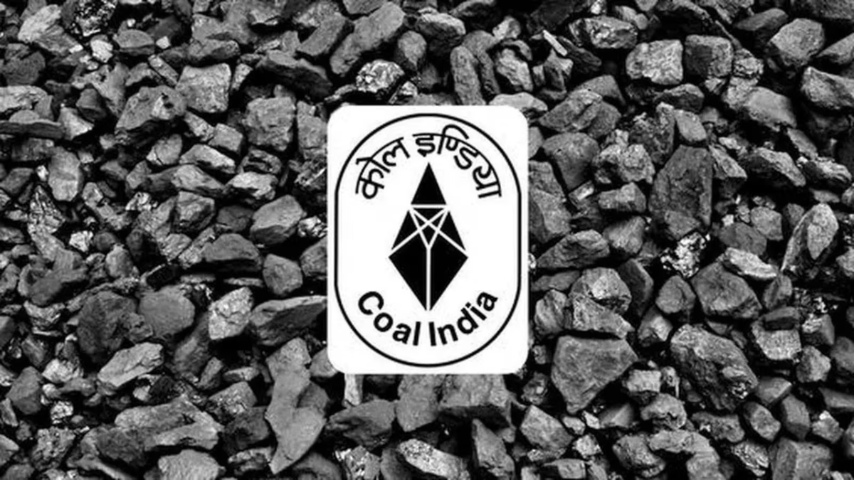 CNBCTV18Live's tweet image. #4QWithCNBCTV18 | #CoalIndia announces its Q4 results

👉Net Profit Up 11.15% At ₹10,839 Cr Vs ₹9,751.6 Cr (YoY)

👉Revenue Up 5.8% At ₹46,490 Cr Vs ₹43,961 Cr (YoY)

👉EBITDA Up 6.2% At ₹12,673.2 Cr Vs ₹11,932 Cr (YoY)

👉Margin Flat At 27% (YoY)

👉Board Recommends Final