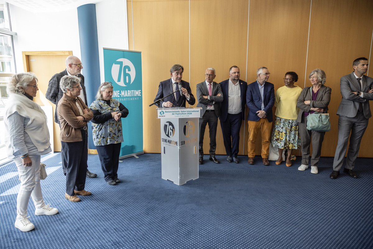 seinemaritime's tweet image. #SOLIDARITE 🍔 Le « Burger solidaire », relancé cette année pour le @Salondelagri, a permis de reverser 2 229,60 € à cinq épiceries sociales et solidaires du territoire, engagées dans la lutte contre la précarité alimentaire. Merci aux agents du restaurant administratif 🫶