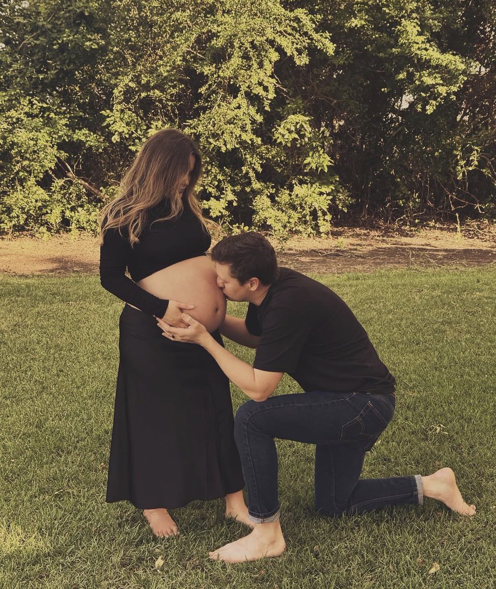 Bella Torres tweet media