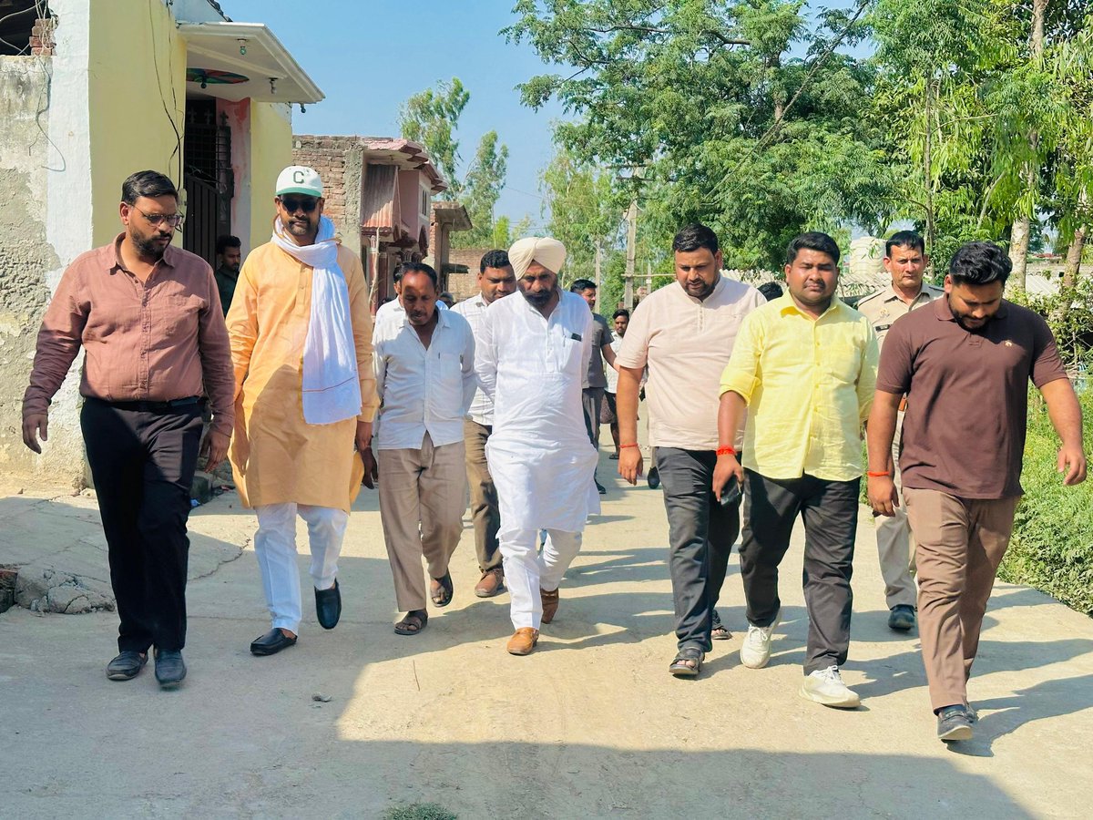 BaldevAulakh's tweet photo. आज विभिन्न वैवाहिक एवं लग्न कार्यक्रमों में सम्मिलित होकर शुभकामनाएं प्रेषित कीं—

1. श्री छोटेलाल कश्यप जी के सुपुत्र सोनू कश्यप के लग्न समारोह में उपस्थित होकर शुभकामनाएं दीं।

2. ग्राम प्रधान श्री नाथू लाल पाल जी के सुपुत्र तेजपाल पाल के लग्न समारोह (जगन्नाथपुर, मिलक, रामपुर) में सम्मिलित हुआ।

3. ग्राम लोधीपुर निवासी श्री राजीव कुमार जी के सुपुत्र के वैवाहिक कार्यक्रम में उपस्थित होकर नवदंपति को शुभकामनाएं प्रेषित कीं।

4. ग्राम सिमरिया निवासी श्री मंगल सैन जी की सुपुत्री के वैवाहिक कार्यक्रम में सम्मिलित होकर आशीर्वाद प्रदान किया।

सभी नवदंपतियों को मंगलमय दांपत्य जीवन की हार्दिक शुभकामनाएं। 💐

#Wedding #Blessings #Bilaspur #Milak #ShubhAvsar #JanSeva