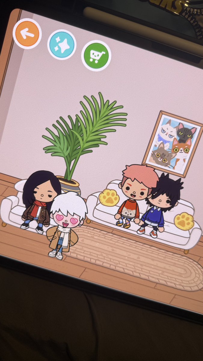 hamandtin's tweet photo. Everybody playing tomodachi life. Okay and i got toca world😂😂😂😂😂 https://t.co/DaX6xqPsaj