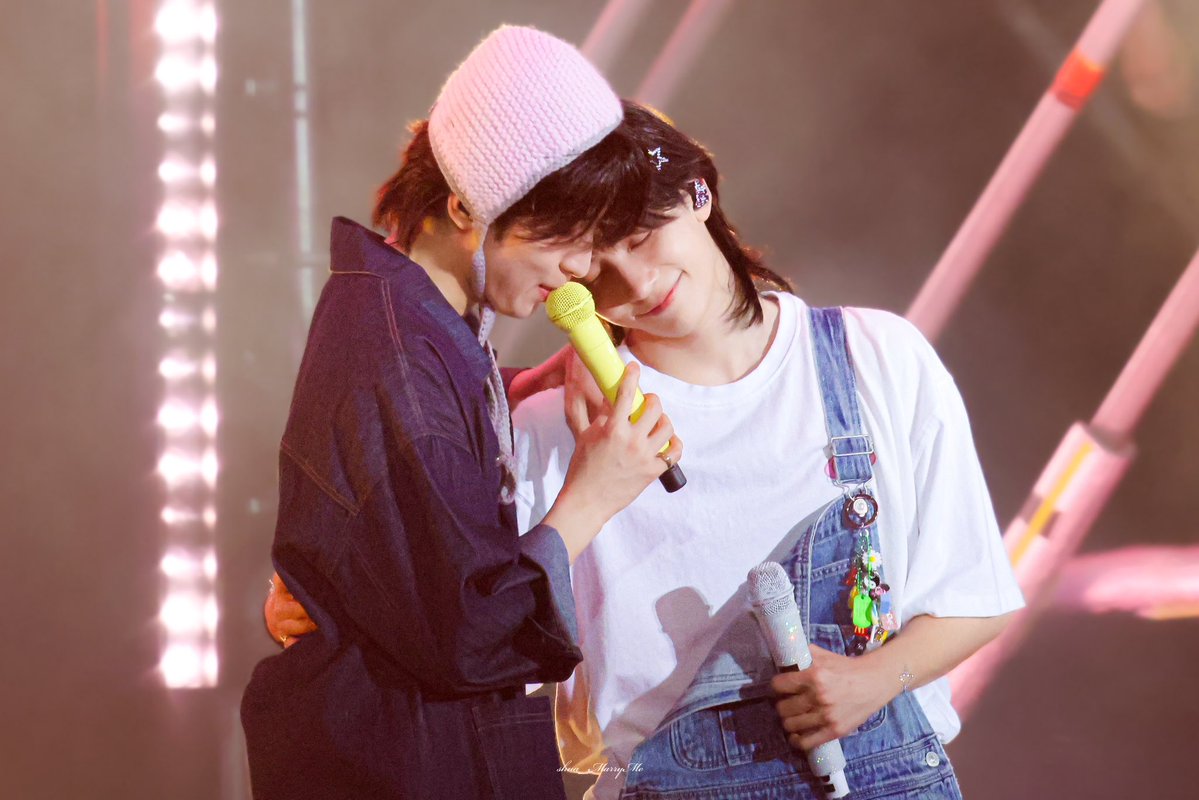 🍓🍒🐈‍⬛ tweet media