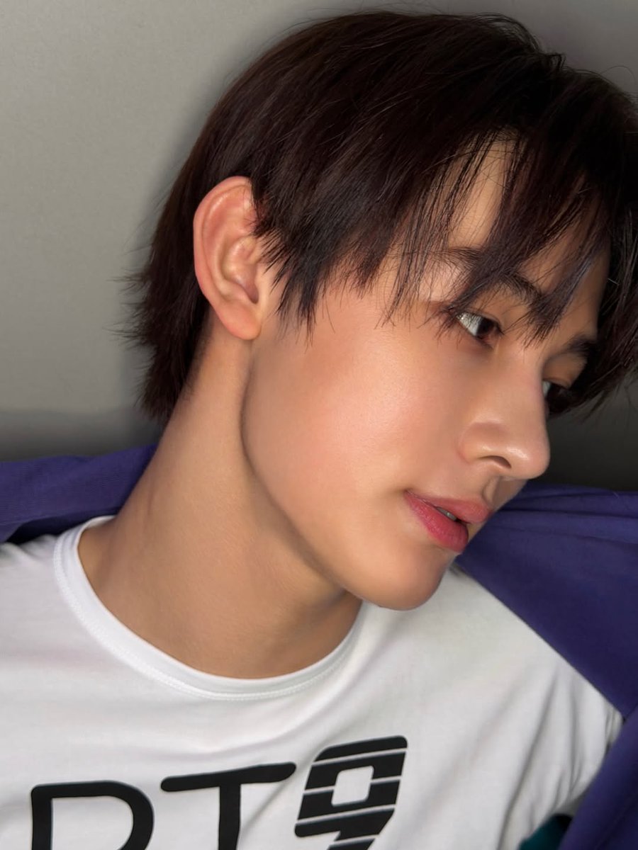 seonghyeon files tweet media