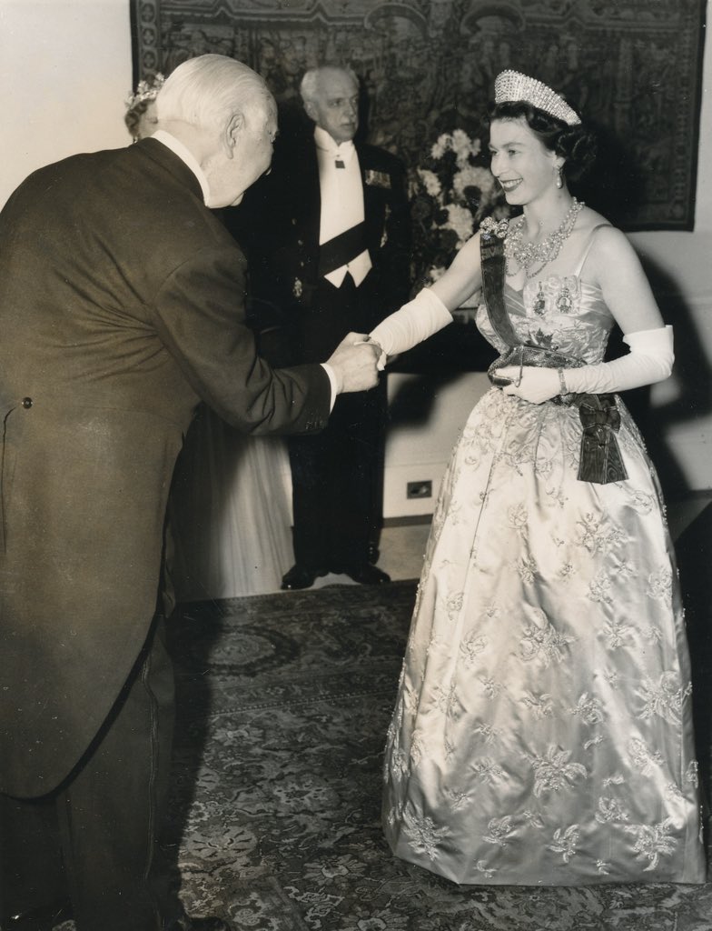 sarahdiaryz's tweet photo. The Grey Satin Embroidered Gown with gold thread, crystals, bugle and diamanté beads, was designed by Hardy Amies, worn by Queen Elizabeth II in late 1950s

Queen Elizabeth II wore 3 times, she first wore at the State Banquet in the White House in October 1957

📸 RCT / PA Images https://t.co/GrrpxFslOJ