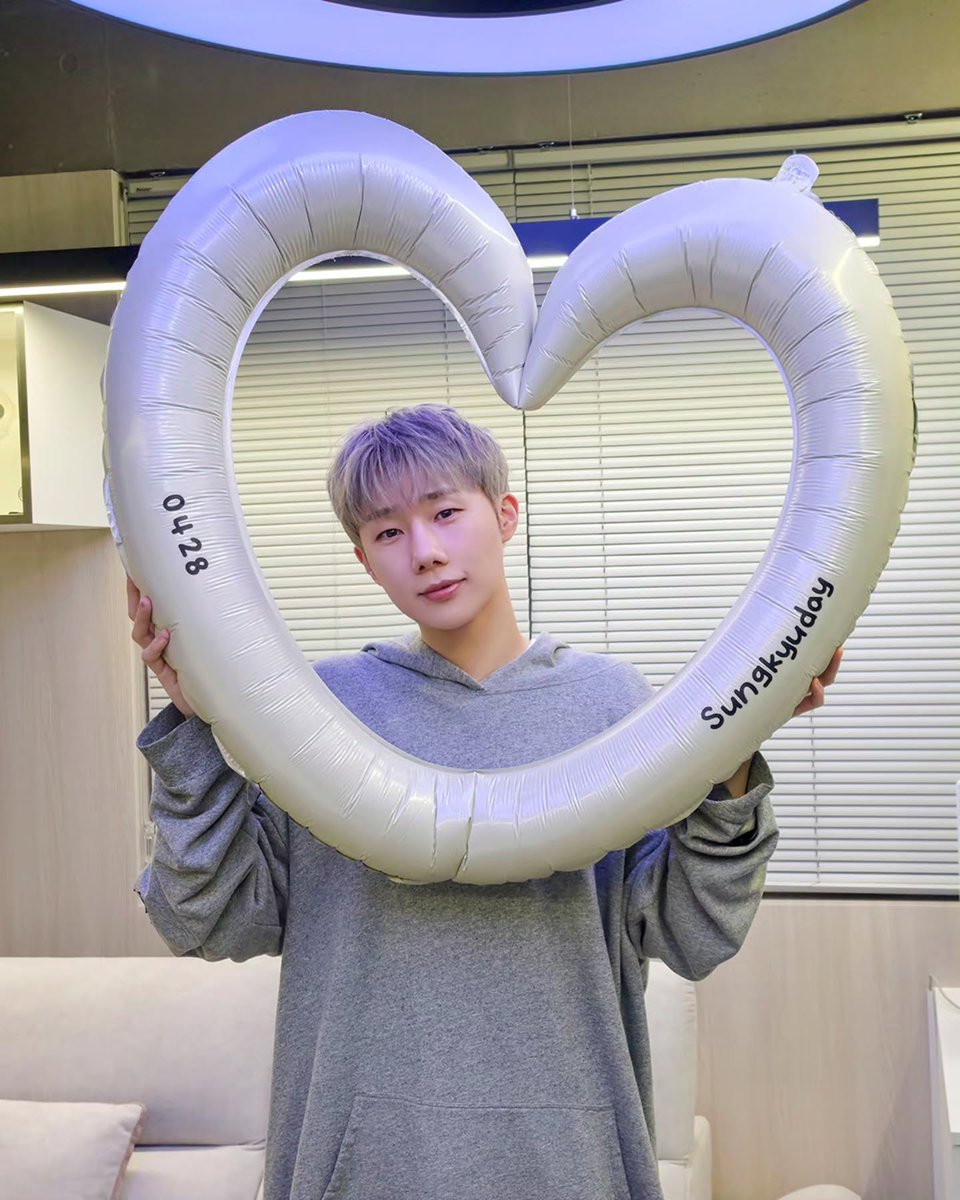 ifntinfo's tweet photo. [SNS] 260428 INFINITE Sunggyu Official Instagram Update 

#인피니트 #성규 #김성규 https://t.co/PRlhoR3YHg https://t.co/07jTXS5h17