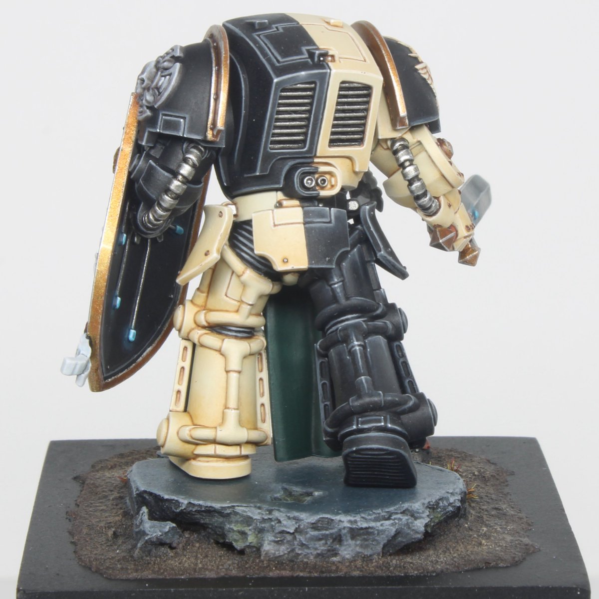 ZarenaDT tweet media