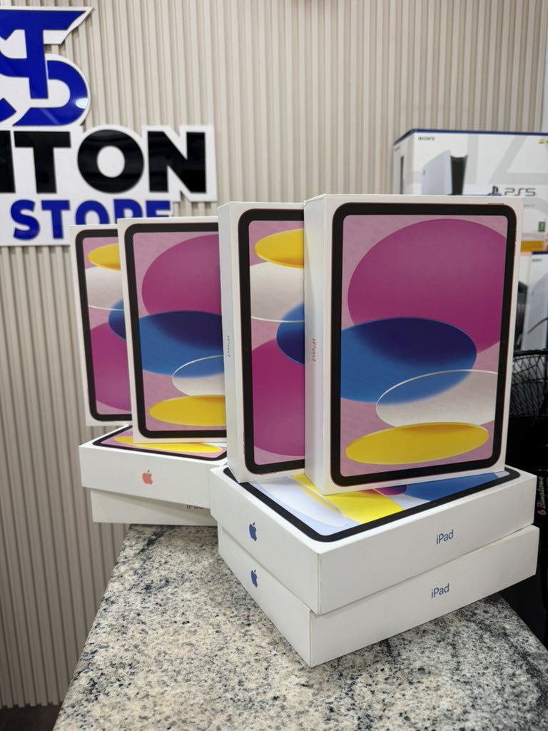 CLINTON TECH STORE tweet media