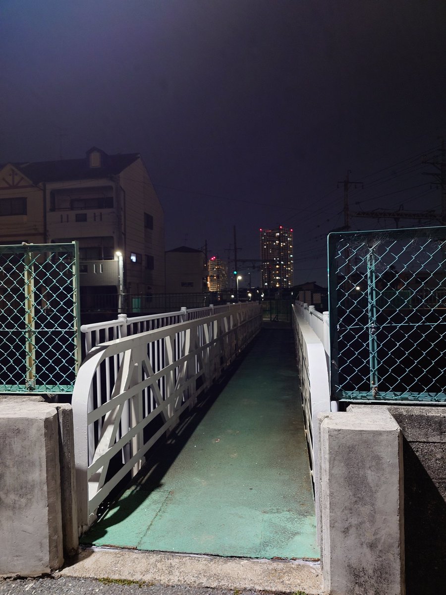 今日も元気な大勝利店長 tweet media