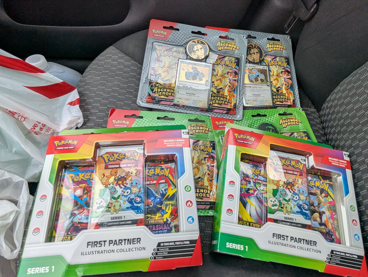 DreigonJ's tweet image. Walked into a fresh restock at Target. Suck it you stupid sweaty scalpers. Don't buy from it,it pays off 🫡

#PokemonScarlet #pokemontcg #pokemon