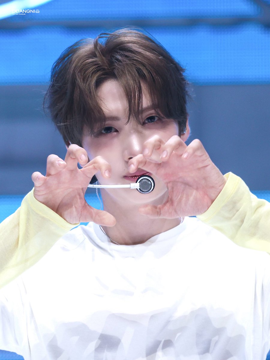 260427 <NO TRAGEDY> 쇼케이스

캬엉캬옹!

#투어스 #TWS #영재 #YOUNGJAE