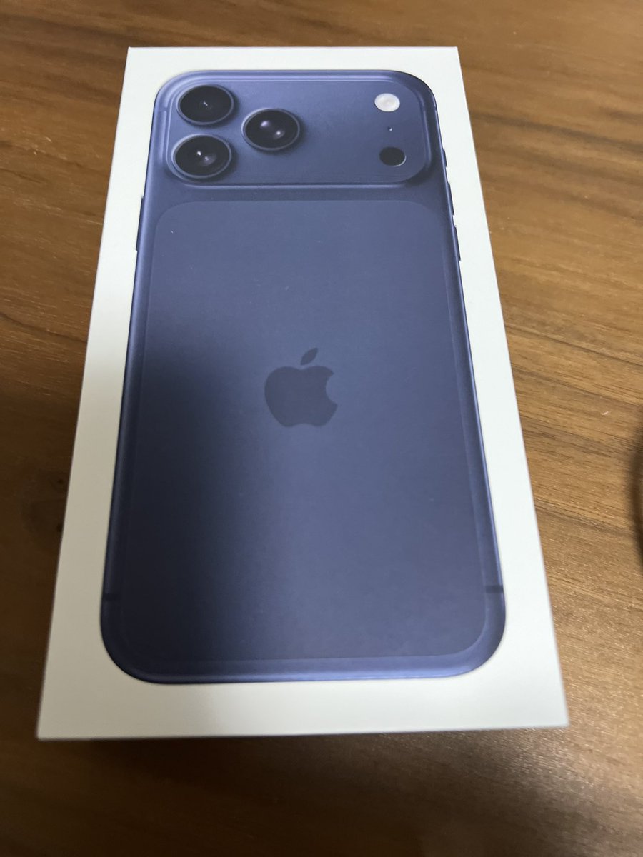 リオリオ tweet media