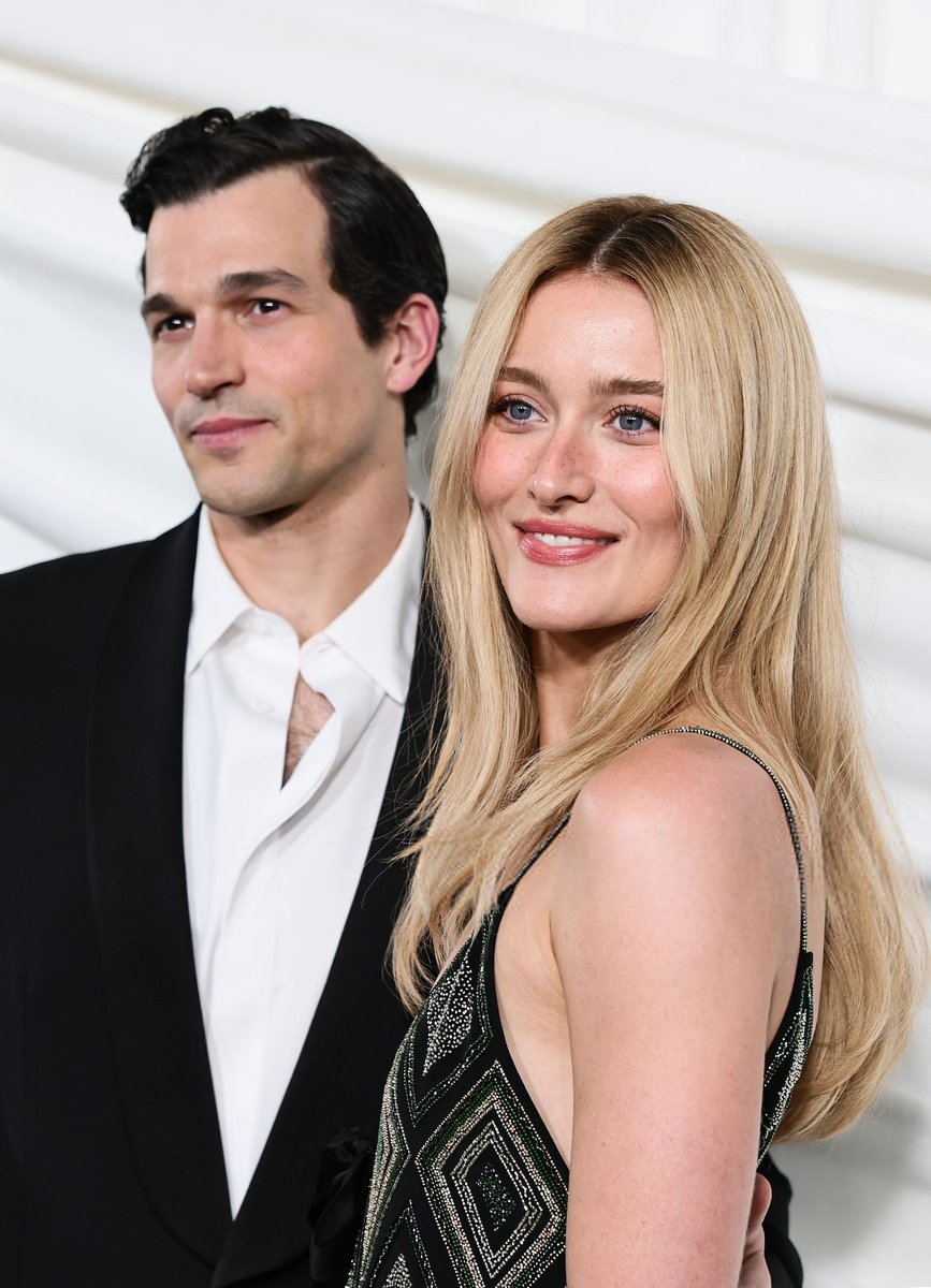 pidgeoncentral's tweet image. Sarah Pidgeon about her #LoveStory co-star, Paul Anthony Kelly:

"Paul’s the best. I could not have hoped for a better companion, not only in this chapter that we’re in now, but really doing it together. He’s the closest person who understands my experience of life now. I had to