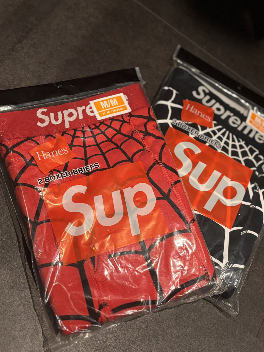NaBiU_Channel's tweet image. 今週はアイテム数買いすぎた😓
1番実物いーねだったのはFIJIかも‼️
色めちゃ綺麗😍
#supreme #supremenyc #supremenewyork 
#supreme26ss #supreme26ssweek9