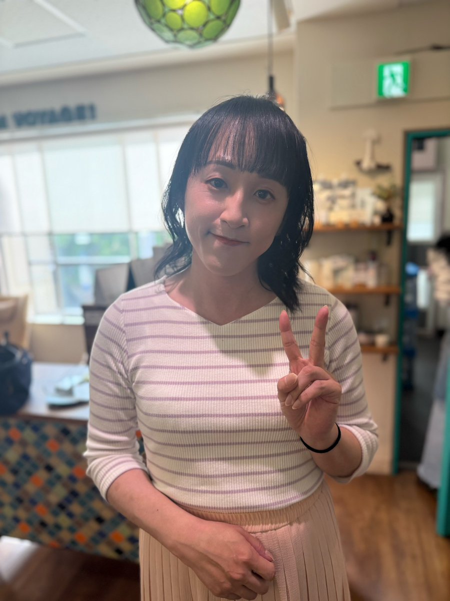 nanachi2455's tweet photo. 土曜日はFUNFUN出勤の前にmintさん行ってましたー🤗何と通い始めてもうすぐ丸9年😱これからも髪とヘアアレンジにはこだわりたいと思いますー🥰 https://t.co/4NyGSeSJDT