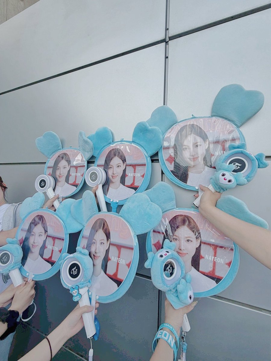 な よ ら ~ tweet media