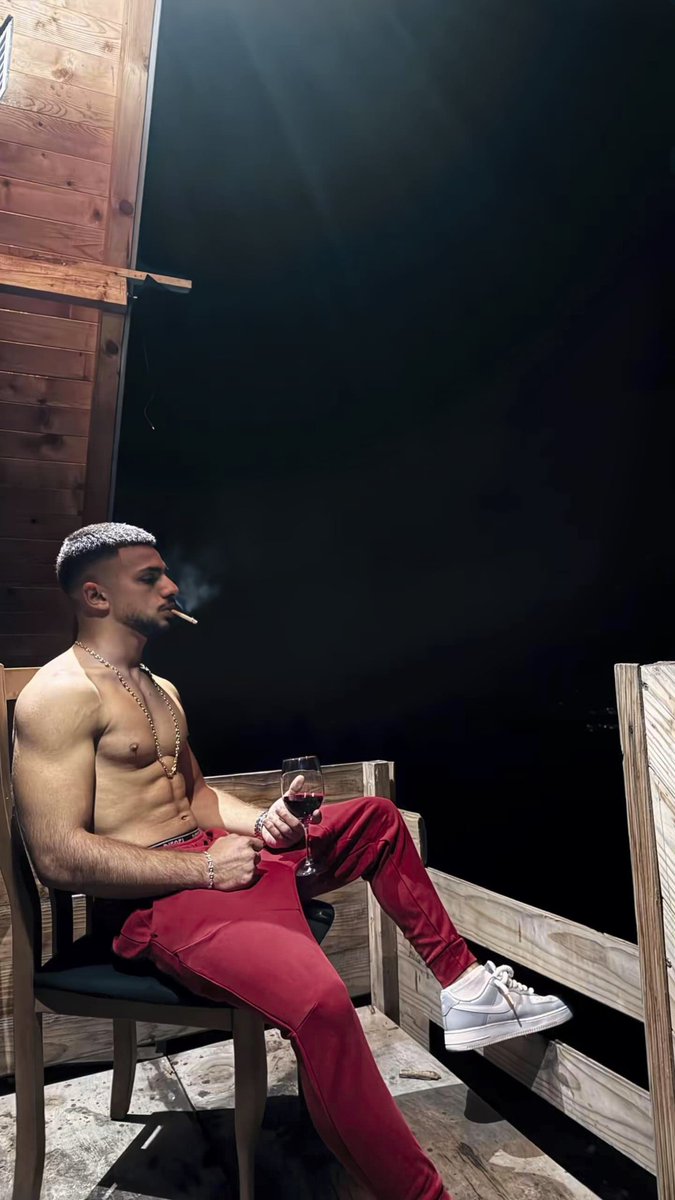Marlboro & Hard Dick tweet media
