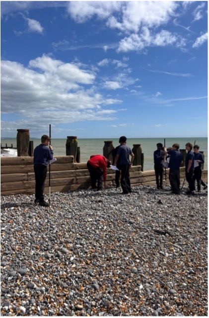 KingsdaleFS's tweet photo. Eastbourne seafront. Year 10 examined coastal defences in action and interviewed local residents on their effectiveness. Observation, questioning, recording. Primary data from a managed coastline. If you work in coastal engineering or environmental planning, DM us. https://t.co/i1jf0WqKqq