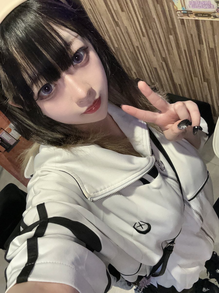 絽依(ろえ)🐧 tweet media