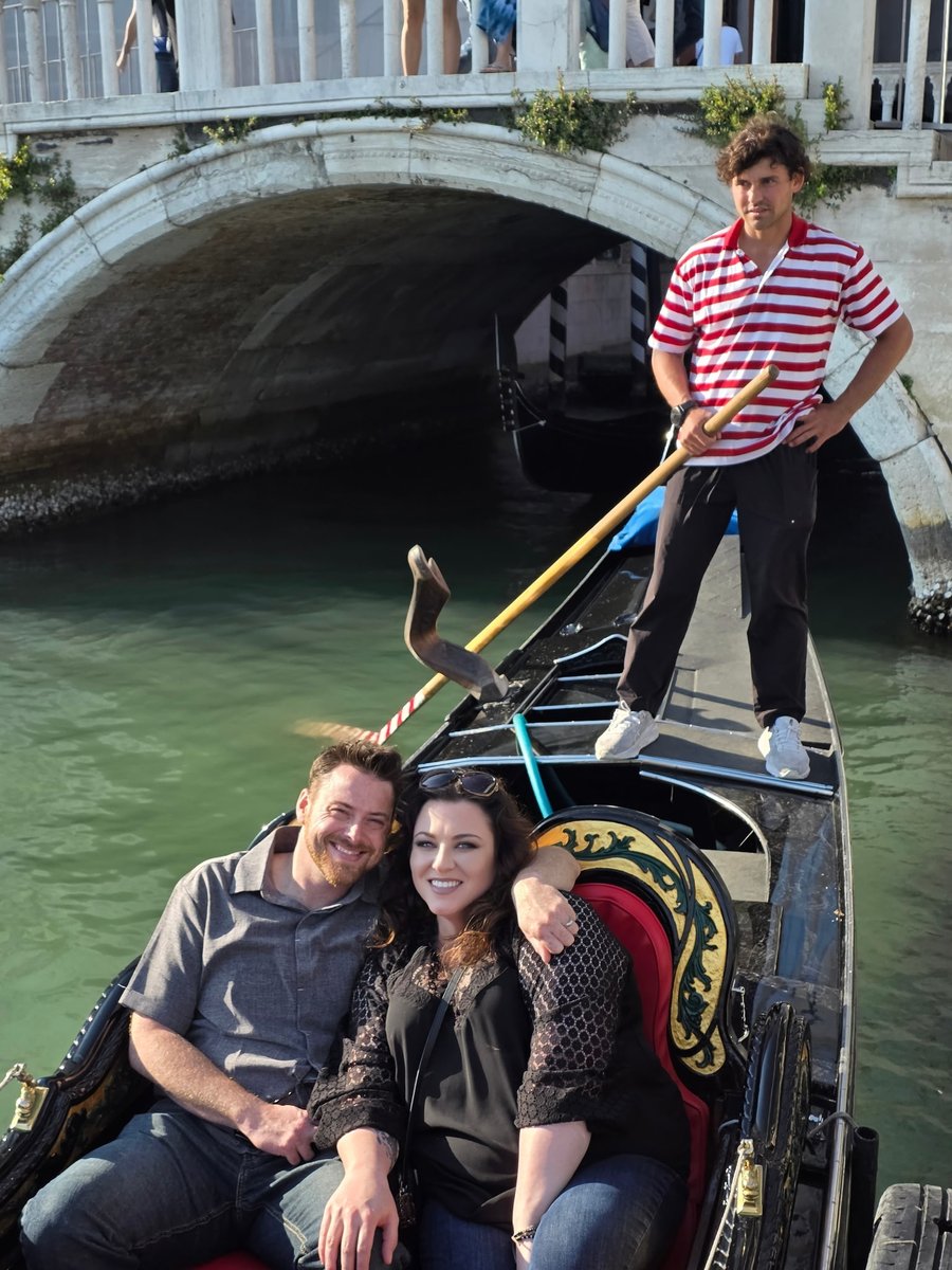 GodDamnGundy's tweet image. You know...I love it when im away from social media for a bit. No care in the world, just enjoying life doing a European trip with @paris5706. Last week was Paris, currently in Venice, and tomorrow...ROME!
#Europe #Paris #Venice #Vacation