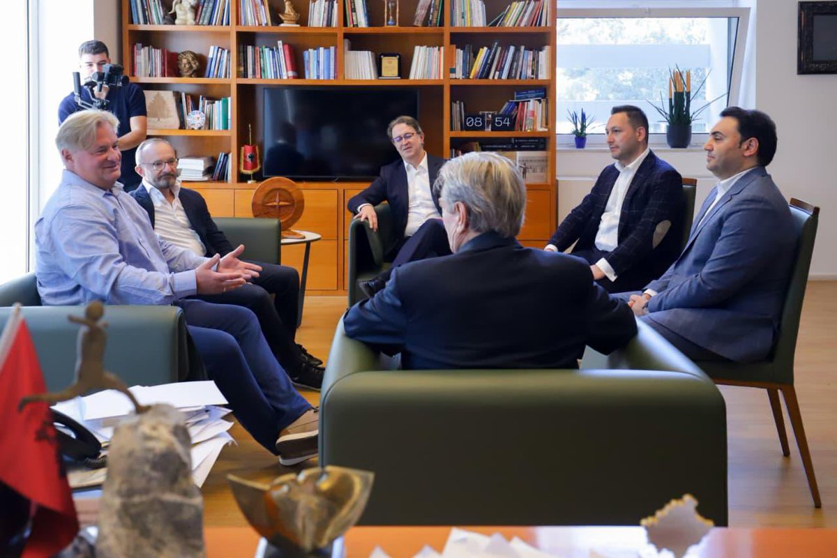 Sali Berisha tweet media