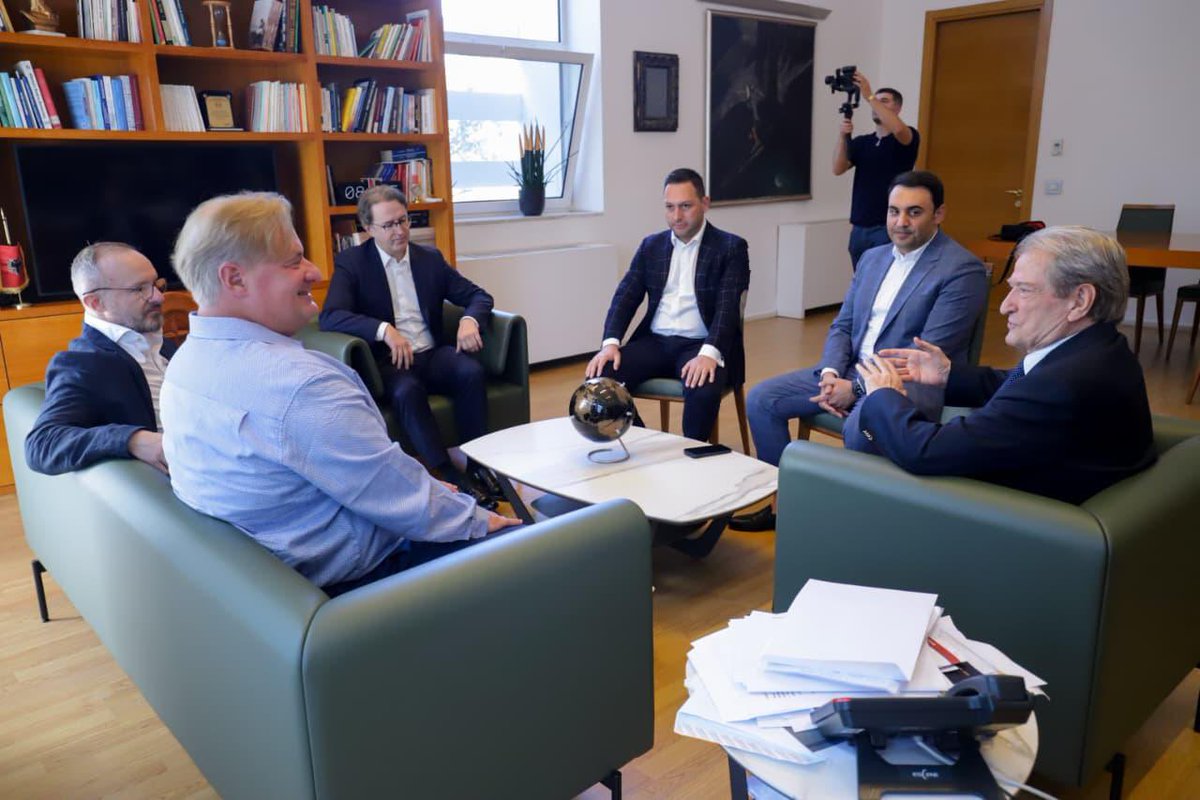 Sali Berisha tweet media