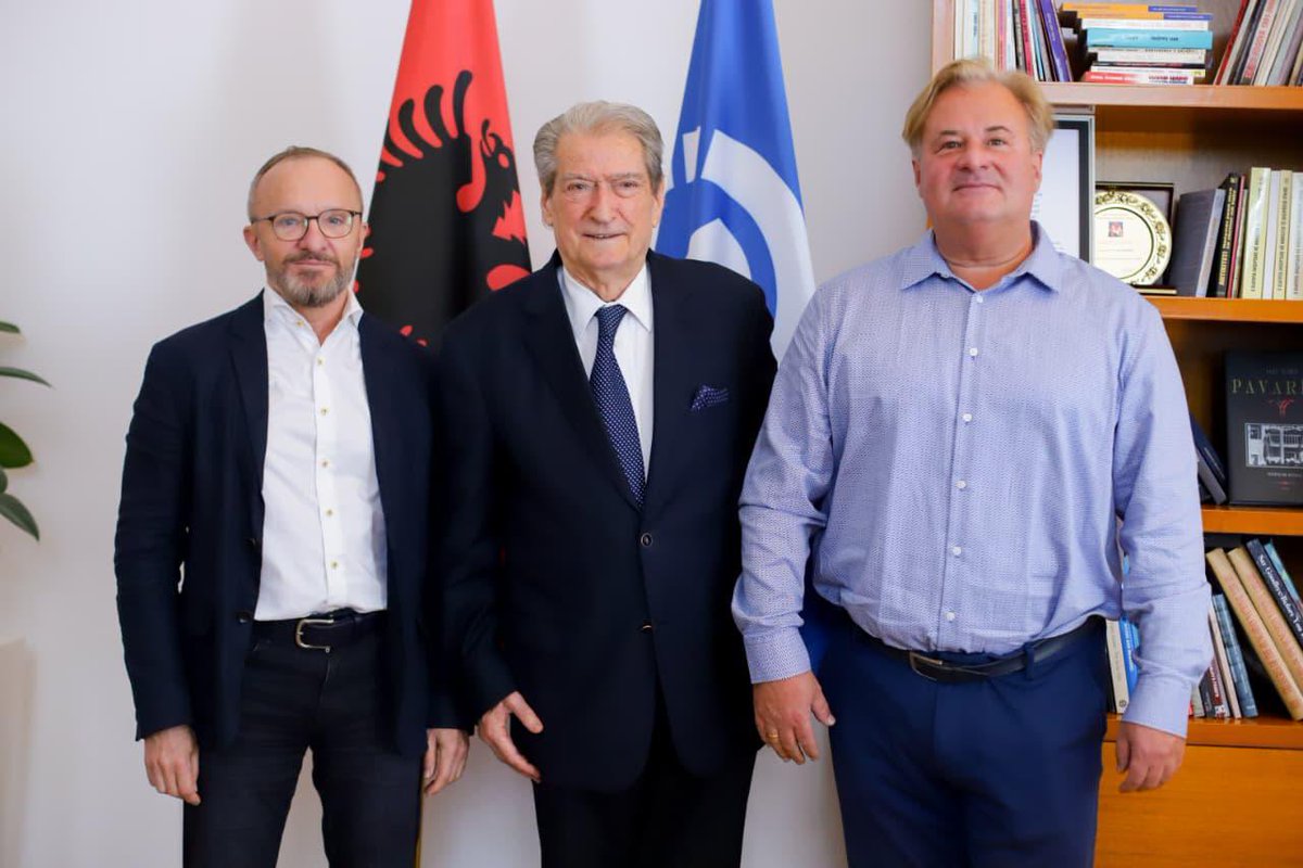 Sali Berisha tweet media
