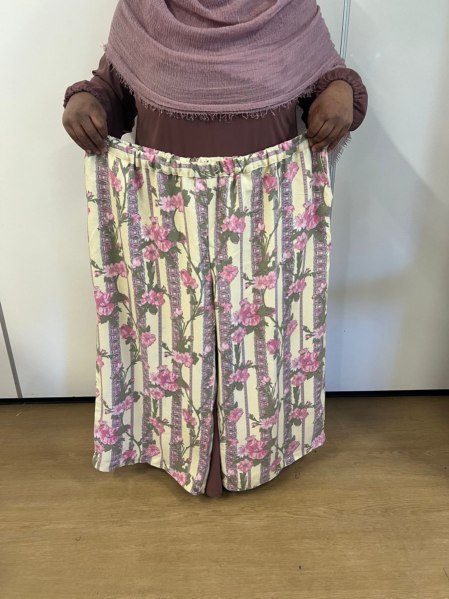 KundakalaOrg's tweet image. We are so so delighted with the progress of our Make and Mend participants in Hackney. They've now progressed to making elasticated trousers for themselves. 

#kundakala #makeandmend
#sewing
#sewingmachine
#sewingaddict
#empoweringwomen
#empoweringwomennow
#seamstress
