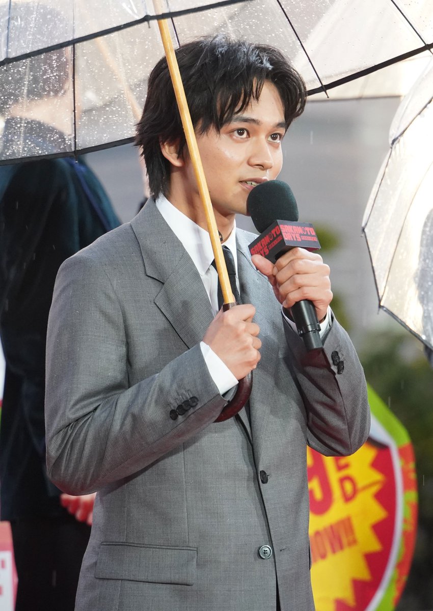 𝑮𝑹𝑬𝑬 tweet media