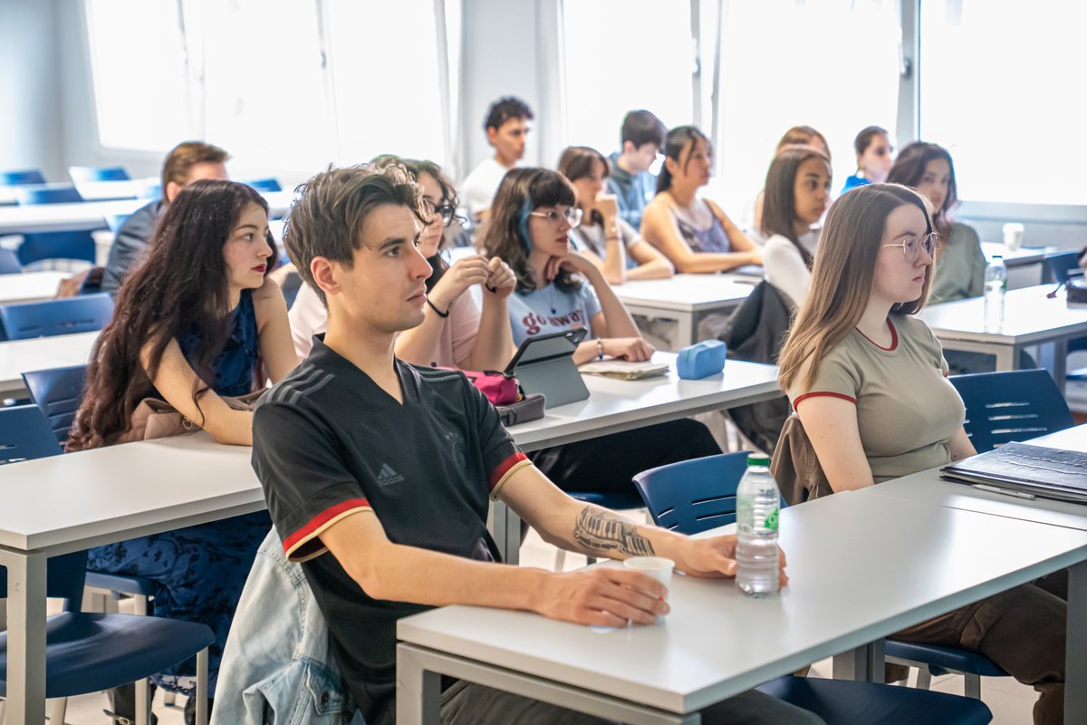 unirioja's tweet image. 📸| Este lunes ha comenzado en la UR el Seminario Internacional ‘Postcolonial and Indigenous Literature, Theatre and Film in English’

📆27-30 Abr 2026
📌Edificio de Filología. 
#FilologíasModernasUR #GRID

Programa completo y más información👇
f.mtr.cool/inrflyamok