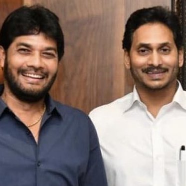 MLC arrested in a Dalit murder case.

A court in Andhra Pradesh has sent YSRCP MLC Ananta Udaya Bhaskar to jail for criminal conspiracy, intimidation, and involvement in the murder of a Dalit person in 2022.

These cruel goons are lawmakers. Sick.
