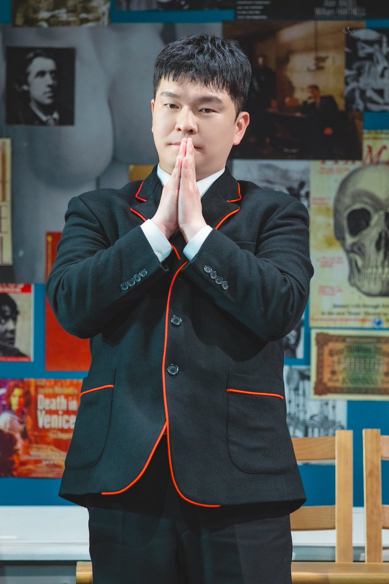 별처럼 높게 빛나는 사람 tweet media