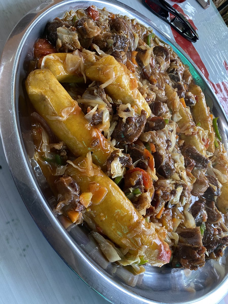 Chubby Audrey🍼 tweet media