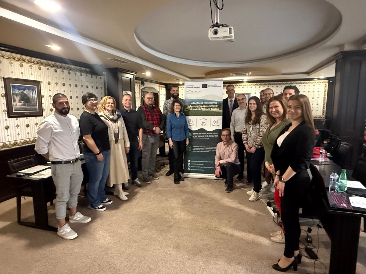 Associatio78992's tweet image. 🎉 The First Year Review Meeting  of the TRANSFER Danube project in Pazardzhik, Bulgaria❗️

🔎 Read more here: lnkd.in/d2qXSXha

📈 🌪️☀️🌧️👩‍🌾📡

#TransferDanube #Project #climate #change #climate #risks #extreme #weather #events #challenges #Danube #agricultural #region