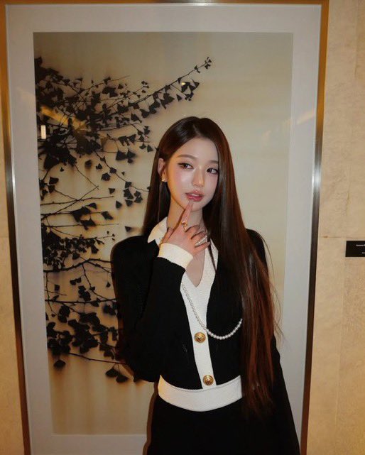 ive pics tweet media