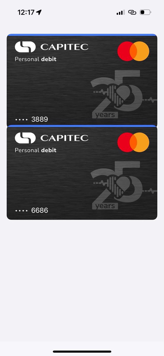Ms_Logical's tweet photo. I don’t know what level of love/mjolo this is, but hey?? I’m happy to be here. That’s my phone’s wallet. The first card is mine, the second is my man’s. A re “it’s better you have my card in your phone to avoid me sending you money whenever you need something” 🤏🏾♥️♥️ yeeey! For this man I have prayed!