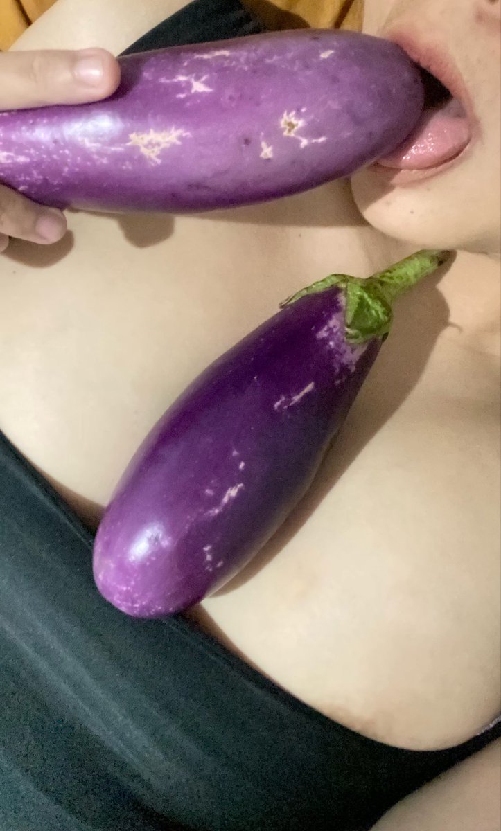Secretcubiw's tweet photo. Punya 2 terong enaknya diapain ya?
Ide masak apa hari ini😋 https://t.co/8Sqdb4VZi9