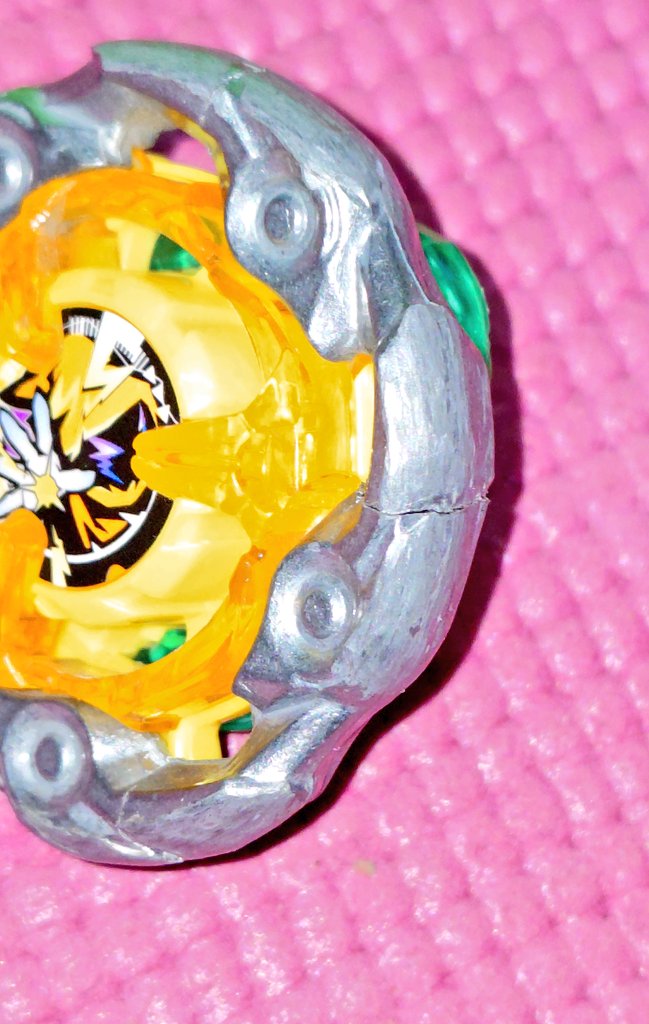 ツツミ tweet media